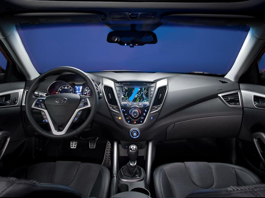  Hyundai Veloster 2011 года  (US) (фото 22 из 30)